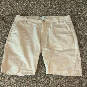 YoungLA men’s shoes size 36.